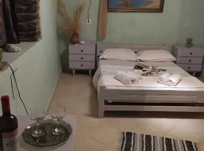 Summer Sunrise Apartment Ándros